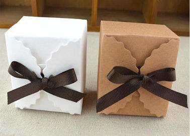 Tamanho material impresso 6,5 * 6,5 * 4.5cm do papel revestido das caixas de presente da forma costume quadrado fornecedor
