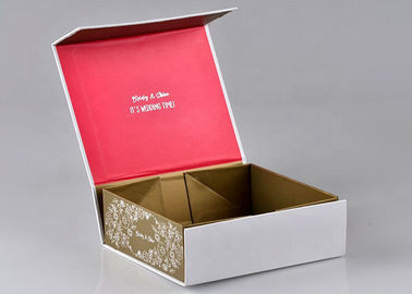Costume bonito tamanho impresso 18 x 18 x 7.5cm das caixas de presente com carimbo quente de superfície fornecedor