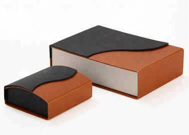 Tamanho magnético 15 * 11 * 4 Cm da forma do livro da caixa de presente do fechamento do estilo do negócio fornecedor