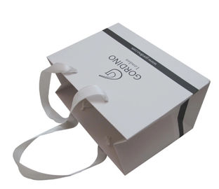 Os sacos de papel pequenos feitos sob encomenda recicláveis, a mercadoria branca ensacam todo o tamanho disponível fornecedor